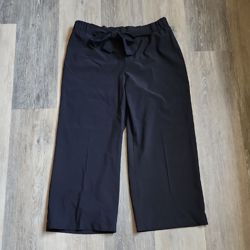 Calvin Klein Black Wide-Leg Cropped Pants